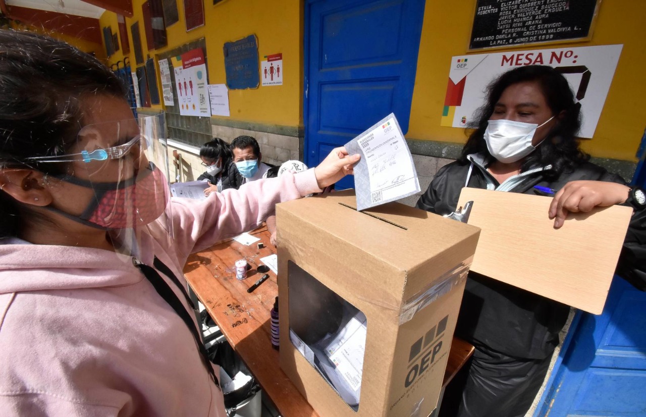 El 45 de la población busca un líder nuevo para las elecciones 2025